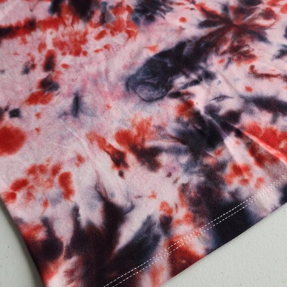 NWT Dulcina Tie Dye Crop Top Cotton Hand-Dyed Red Black Cropped Yoga Shirt - Picture 2 of 3